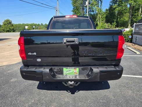 Used 2018 Toyota Tundra Limited w/ Limited Premium Package AWD/4WD image 5