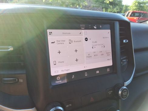 Used 2022 RAM 1500 Big Horn AWD/4WD image 30