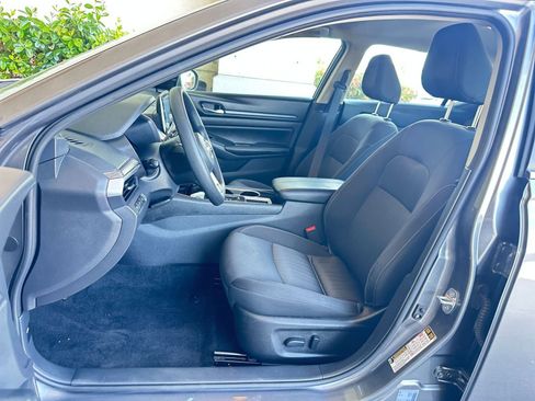 Used 2024 Nissan Altima 2.5 SV image 36