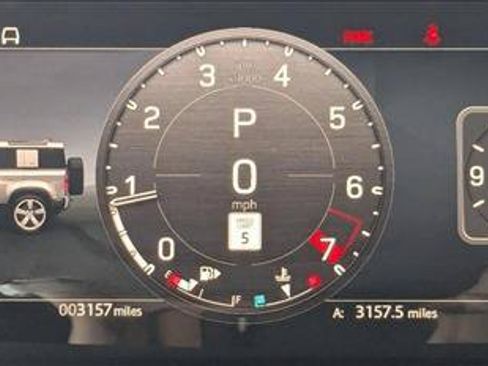 Certified 2025 Land Rover Defender 110 X-Dynamic SE AWD/4WD image 17
