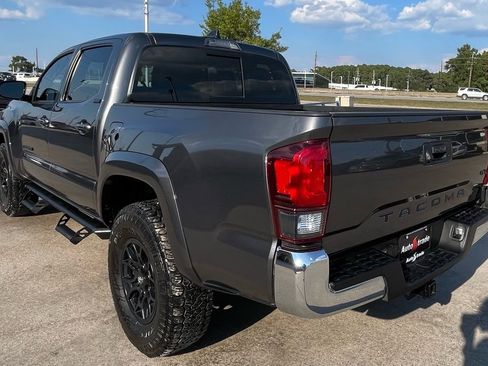 Used 2021 Toyota Tacoma SR5 image 5