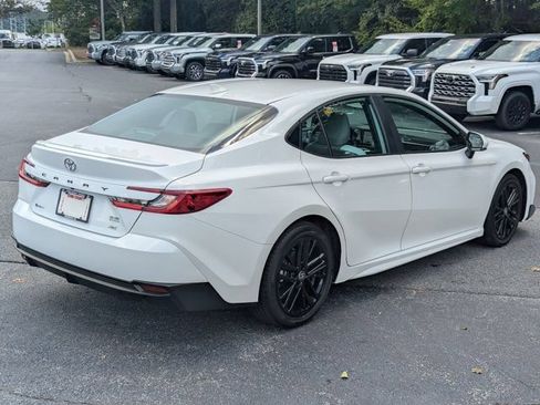 Used 2026 Toyota Camry SE FWD image 7