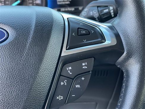 Used 2024 Ford Edge Titanium image 10