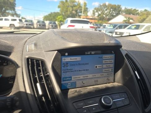 Used 2019 Ford Escape SE FWD image 11
