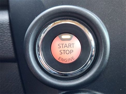 Used 2024 Nissan Titan PRO-4X w/ Pro-4x Convenience Package image 22