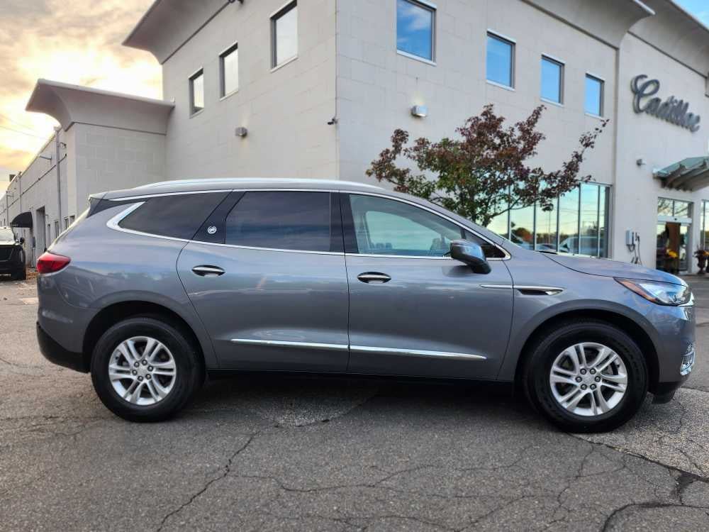 Used 2020 Buick Enclave Essence AWD/4WD image 3