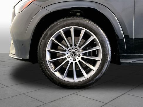 Used 2024 Mercedes-Benz GLE 450 4MATIC image 11
