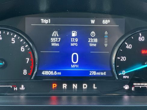 Certified 2022 Ford Explorer XLT w/ Class IV Trailer Tow Package image 29