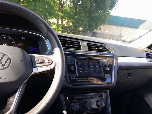 Used 2023 Volkswagen Tiguan S FWD image 19