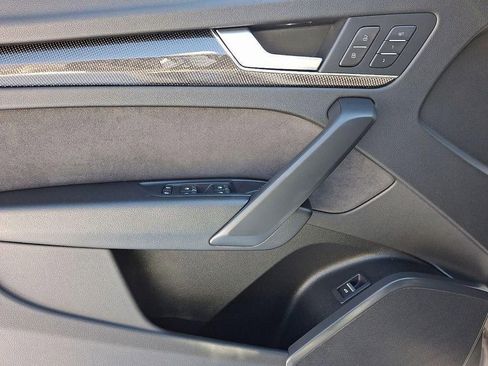Used 2022 Audi SQ5 Premium image 13