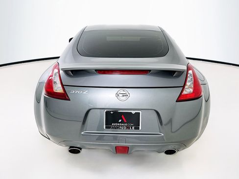 Used 2017 Nissan 370Z Coupe RWD image 7