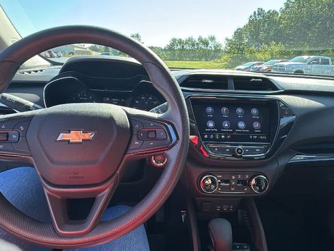 Certified 2023 Chevrolet TrailBlazer LT w/ Convenience Package AWD/4WD image 13