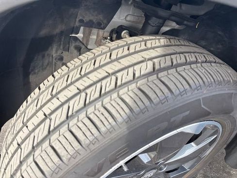 Used 2024 Nissan Rogue SV image 27