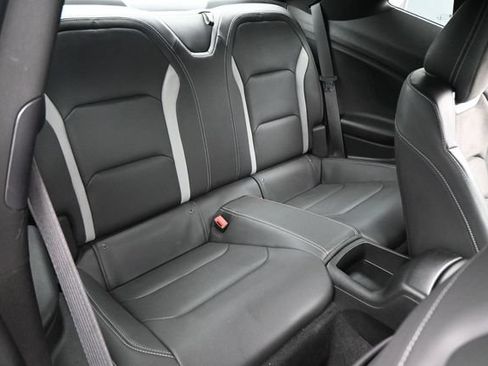 Used 2020 Chevrolet Camaro SS RWD image 15