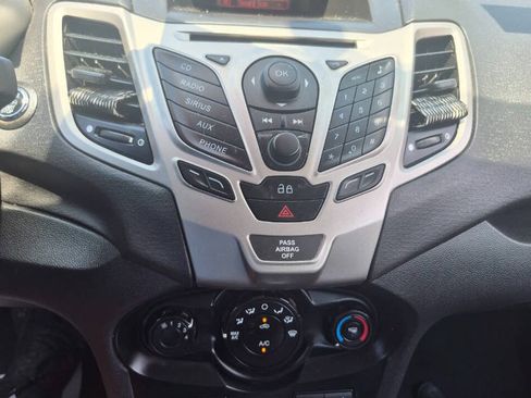 Used 2013 Ford Fiesta Titanium FWD image 11