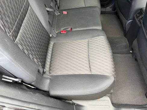Used 2019 Nissan Rogue SV FWD image 20