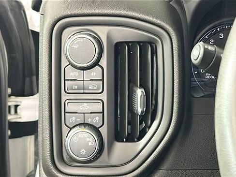 Used 2022 Chevrolet Silverado 1500 Custom AWD/4WD image 20