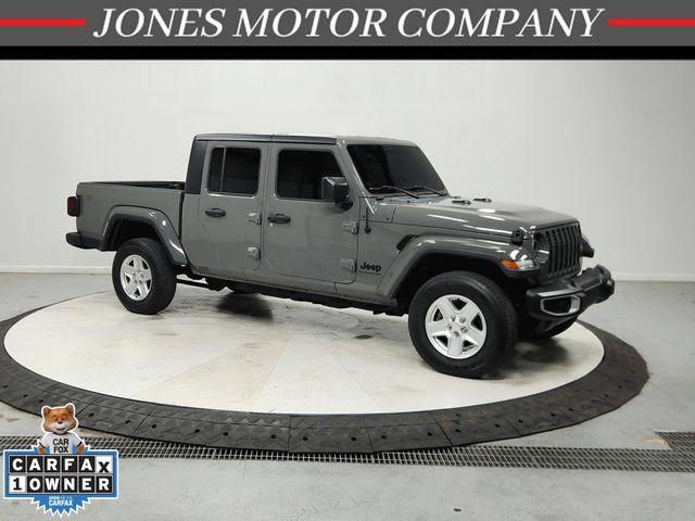 Used 2022 Jeep Gladiator Sport AWD/4WD image 1