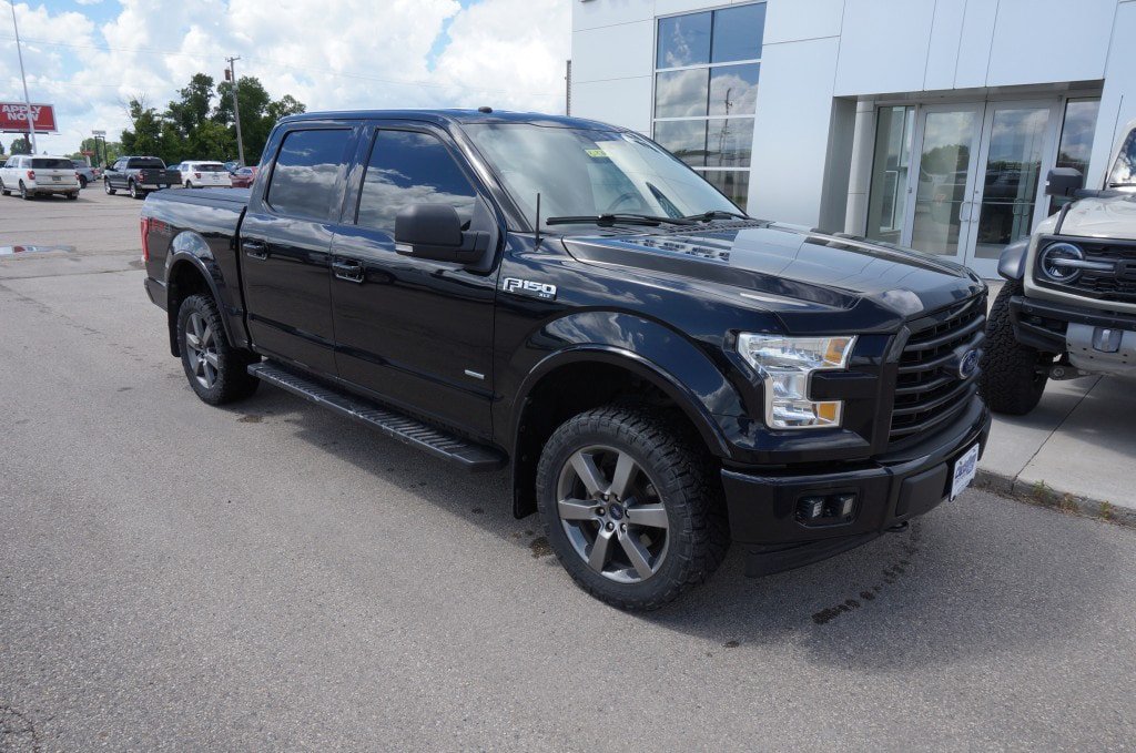 Used 2017 Ford F150 XLT w/ Equipment Group 302A Luxury AWD/4WD image 3