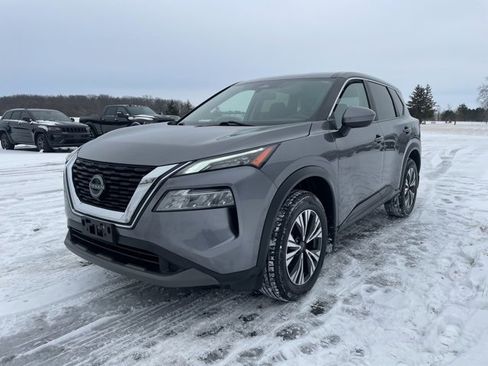 Used 2023 Nissan Rogue SV image 7