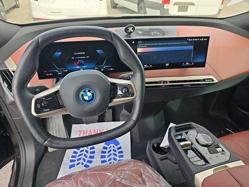Used 2023 BMW iX M60 AWD/4WD image 3