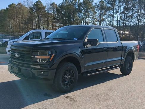 New 2025 Ford F150 XLT w/ Equipment Group 302A MID image 8