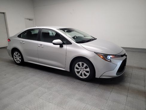 Used 2020 Toyota Corolla LE image 11