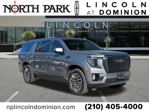 Used 2023 GMC Yukon XL Denali Ultimate image 1