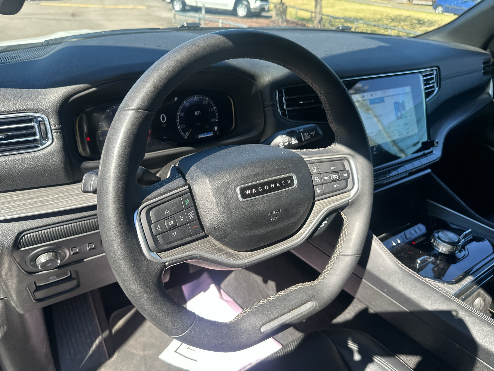 Used 2024 Jeep Wagoneer Series III AWD/4WD image 21
