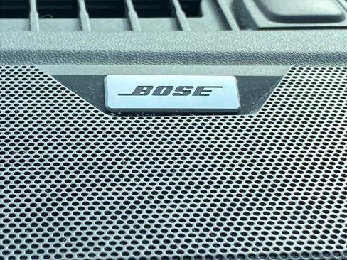 Used 2023 Chevrolet Colorado Z71 w/ Z71 Convenience Package 2 image 17