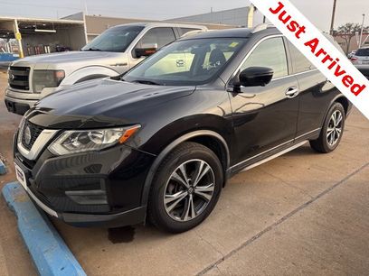 Used 2019 Nissan Rogue SV w/ Premium Package