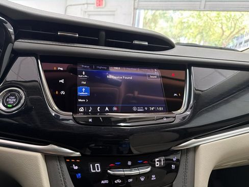 Used 2024 Cadillac XT6 Premium Luxury w/ Technology Package FWD image 35