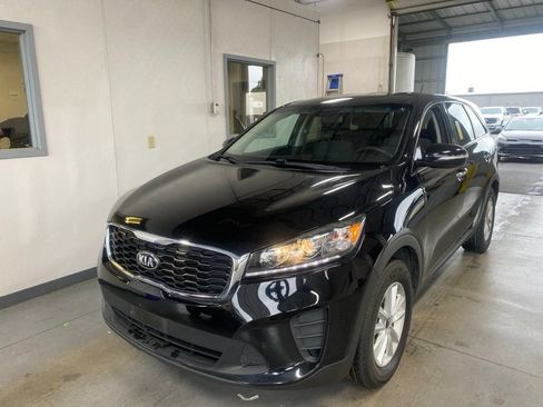 Used 2019 Kia Sorento L FWD image 2