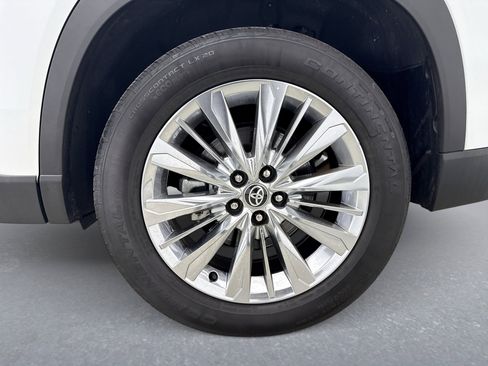 Used 2024 Toyota Grand Highlander PLATINUM image 11