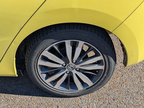 Used 2015 Honda Fit EX image 22