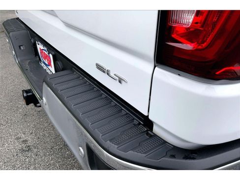 Used 2022 GMC Sierra 1500 SLT w/ SLT Premium Plus Package AWD/4WD image 8