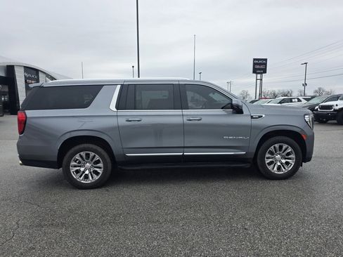 Used 2021 GMC Yukon XL Denali image 9