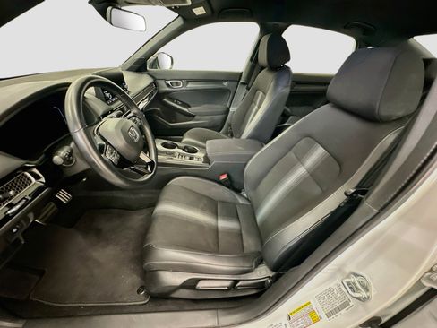 Used 2025 Honda Civic Sport image 13