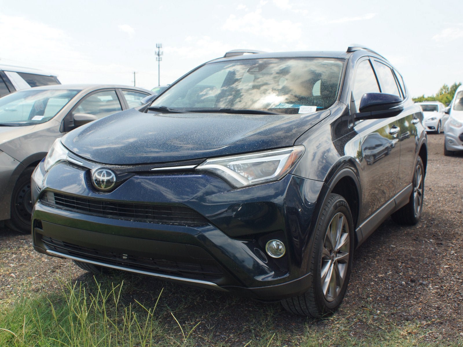 Used 2018 Toyota RAV4 Limited FWD image 1