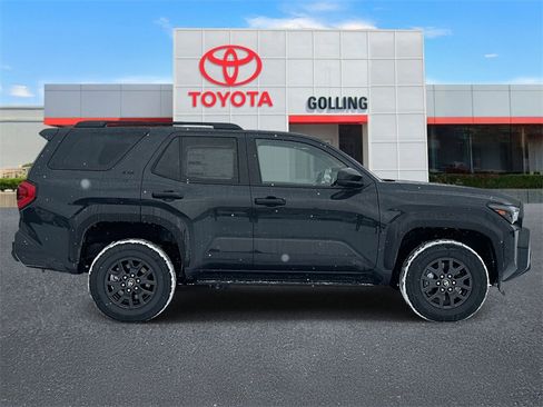 New 2026 Toyota 4Runner SR5 image 2