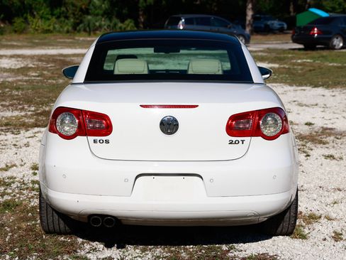 Used 2011 Volkswagen Eos Lux image 9