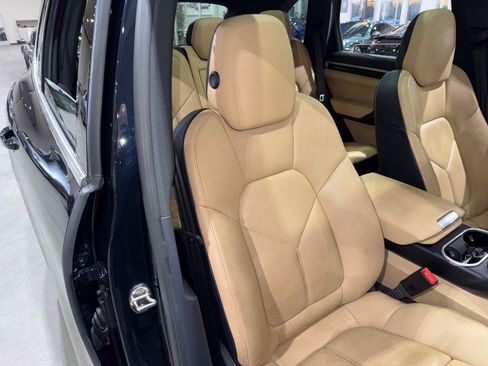 Used 2016 Porsche Cayenne image 66