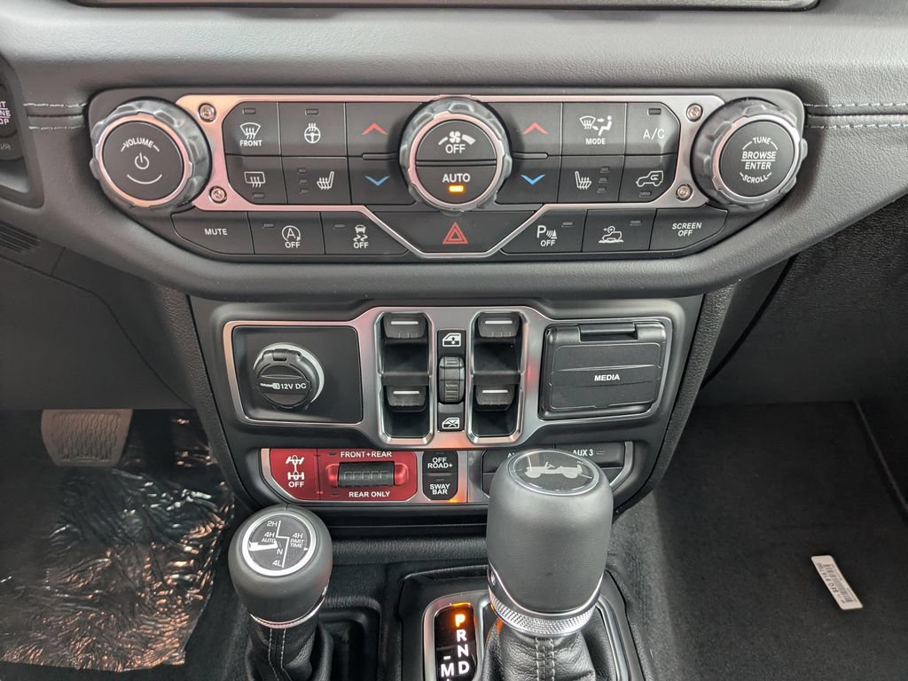 New 2027 Jeep Wrangler Unlimited Rubicon AWD/4WD image 27