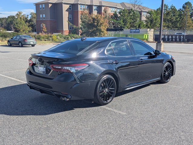 Used 2022 Toyota Camry XSE FWD image 5