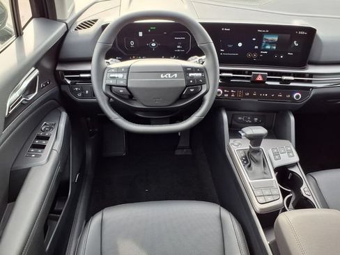 New 2026 Kia Sportage SX AWD/4WD image 2