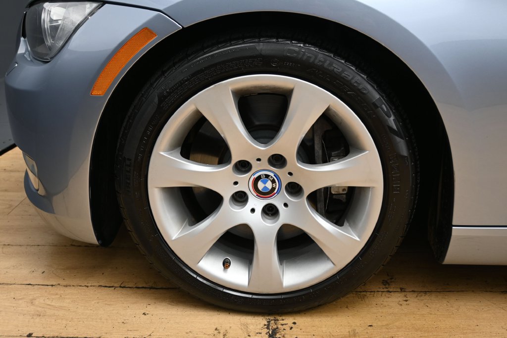 Used 2009 BMW 335i Convertible RWD image 23