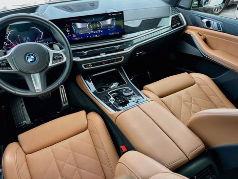 Certified 2025 BMW X5 xDrive50e w/ Executive Package AWD/4WD image 25