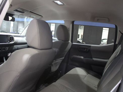 Used 2020 Toyota Tacoma SR5 w/ Technology Package AWD/4WD image 18