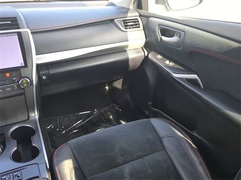 Used 2016 Toyota Camry XSE image 16