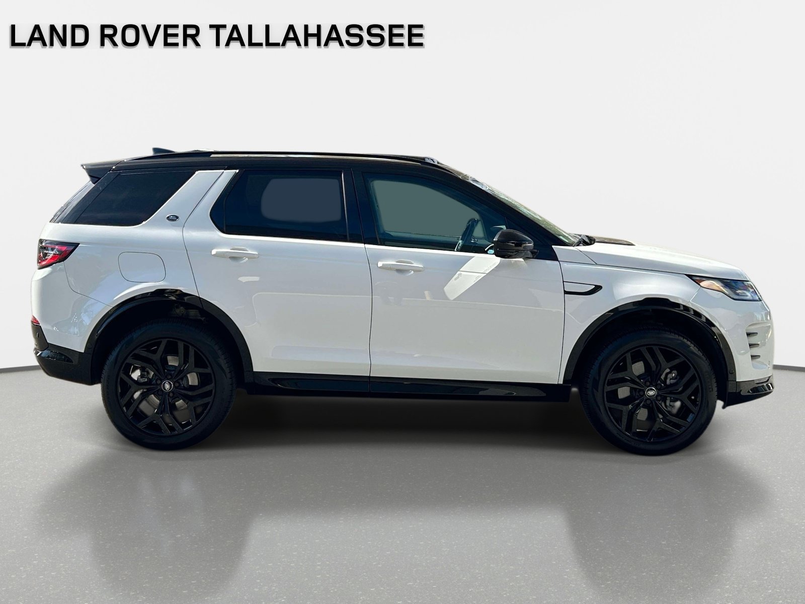 Used 2026 Land Rover Discovery Sport Landmark AWD/4WD image 4